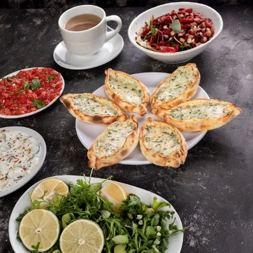 Peynirli Pide